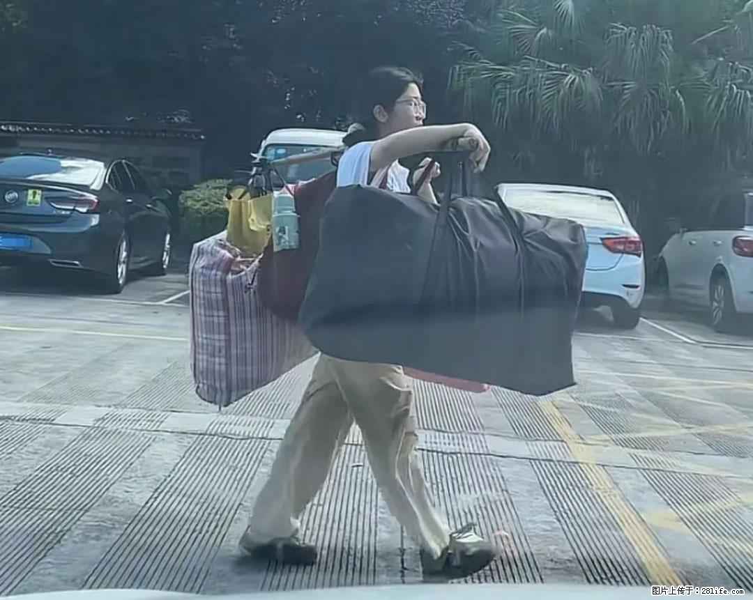 全网追的“扁担女孩”，找了一份暑假工，时薪12元 - 潜江生活资讯 - 潜江28生活网 qianjiang.28life.com