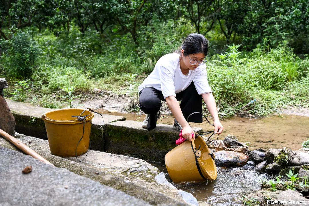 全网追的“扁担女孩”，找了一份暑假工，时薪12元 - 潜江生活资讯 - 潜江28生活网 qianjiang.28life.com