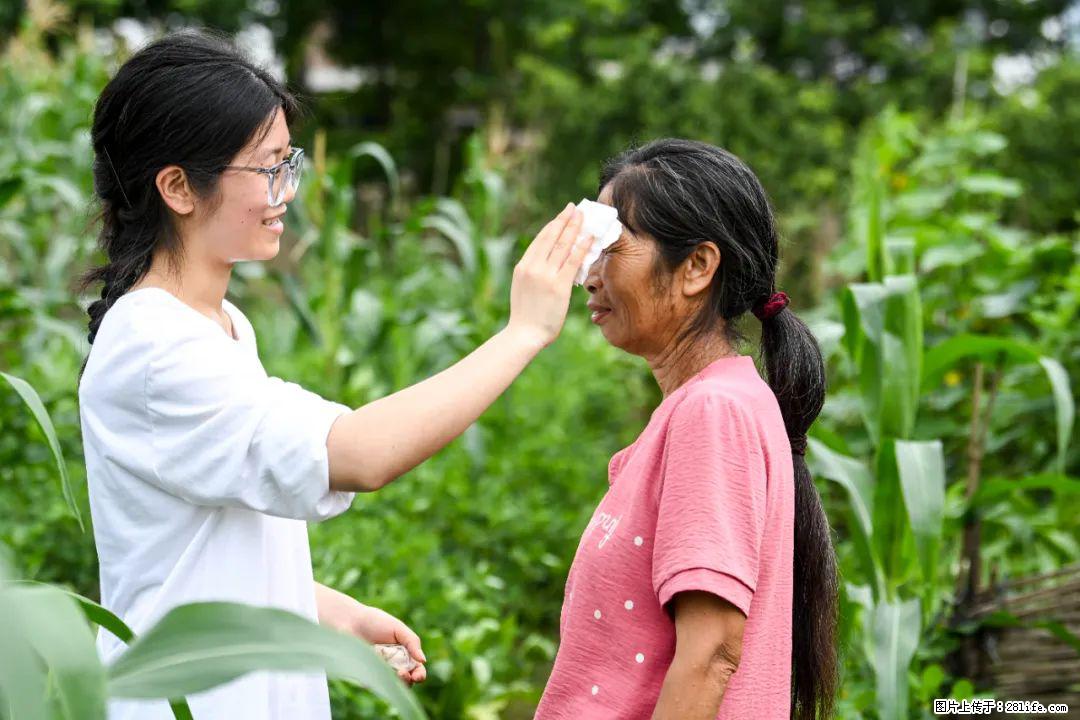 全网追的“扁担女孩”，找了一份暑假工，时薪12元 - 潜江生活资讯 - 潜江28生活网 qianjiang.28life.com